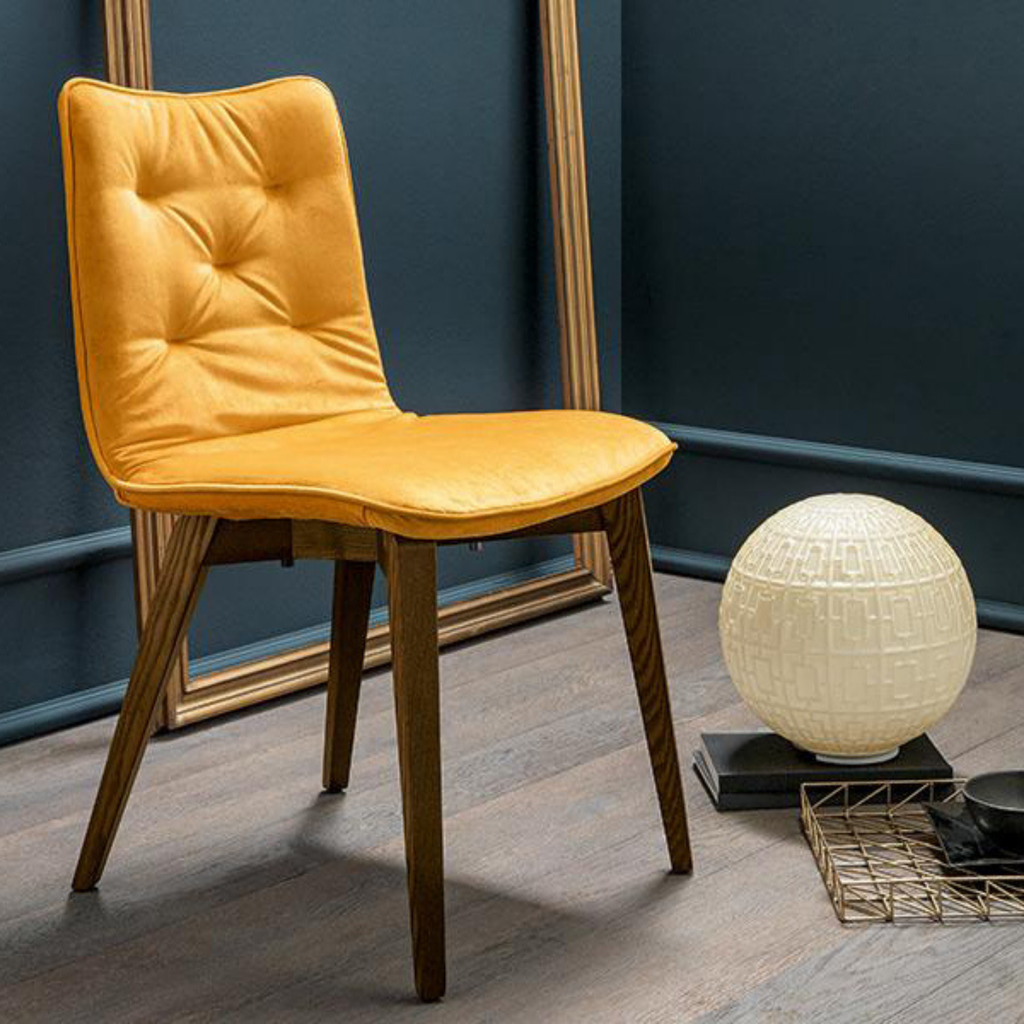 Designer furniture pieces by Chateau D'Ax, Chi Wing Lo, De Sede, Flou, Gamma Arredamenti, Lago, Liu Jo Living, Malerba, Missoni Home, Poltronova, Rolf Benz, Sur & Plus, Walter Knoll, Zanotta, Fiam, Jab, Giulio Marelli, Kristalia, Paolo C, Compar, Cornelio Cappellini, i4Mariani, Natisa, Potocco, Riva 1920, and more available at Royal Interiors Singapore. Shop showroom pieces at Royal 1956 in Delta House or Tan Boon Liat.