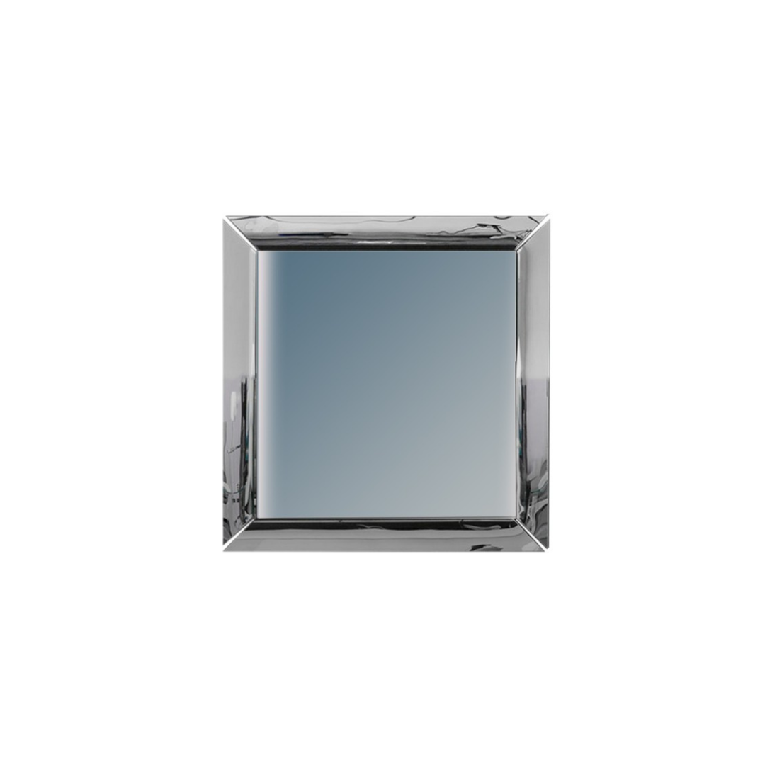 Fiam Italia designer glass furniture piece showcasing sculptural Italian craftsmanship and refined contemporary design.