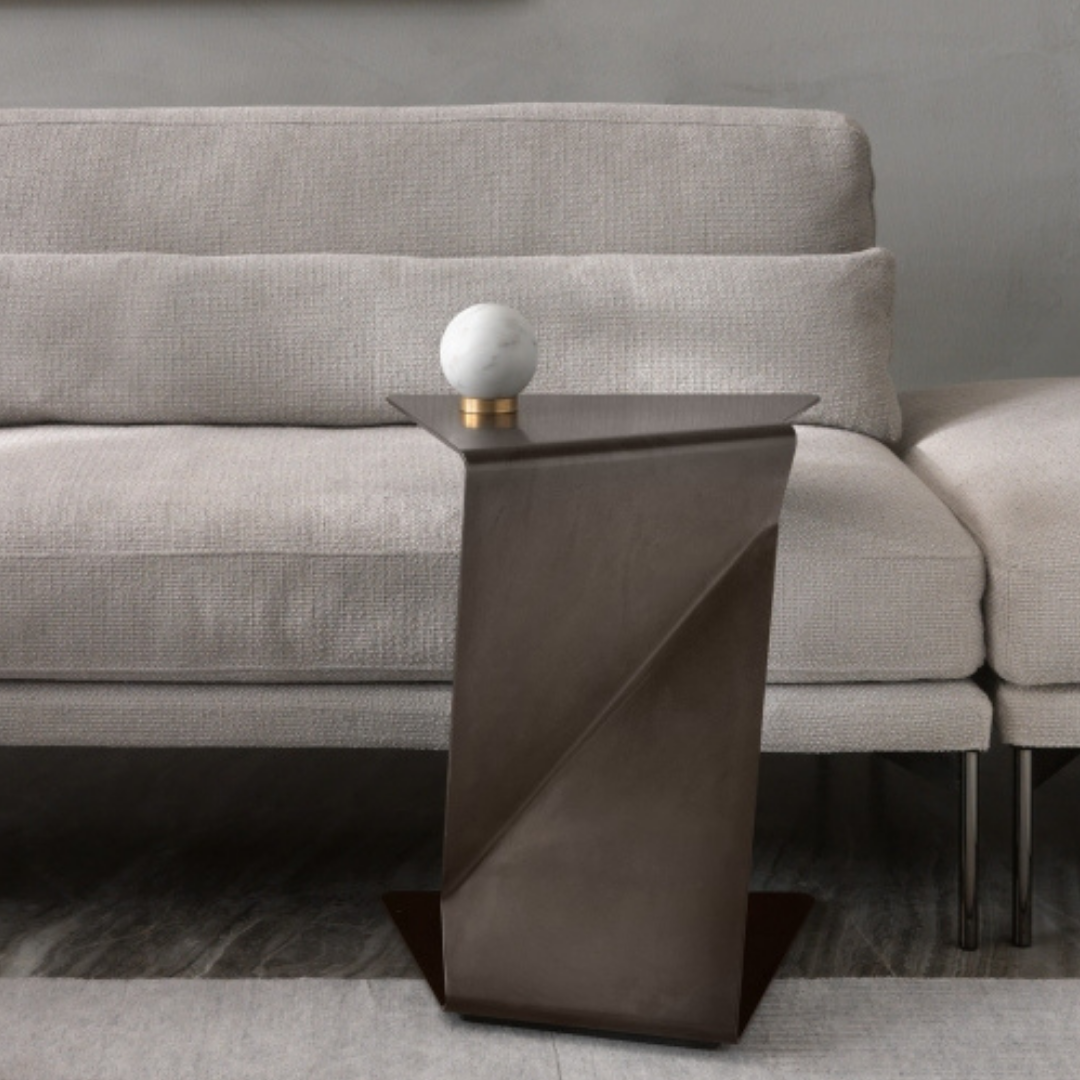 Fiam Italia designer glass furniture piece showcasing sculptural Italian craftsmanship and refined contemporary design.