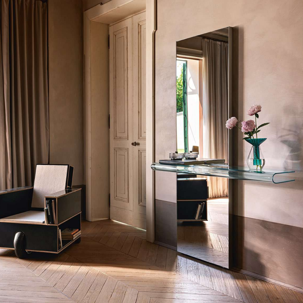 Fiam Italia designer glass furniture piece showcasing sculptural Italian craftsmanship and refined contemporary design.