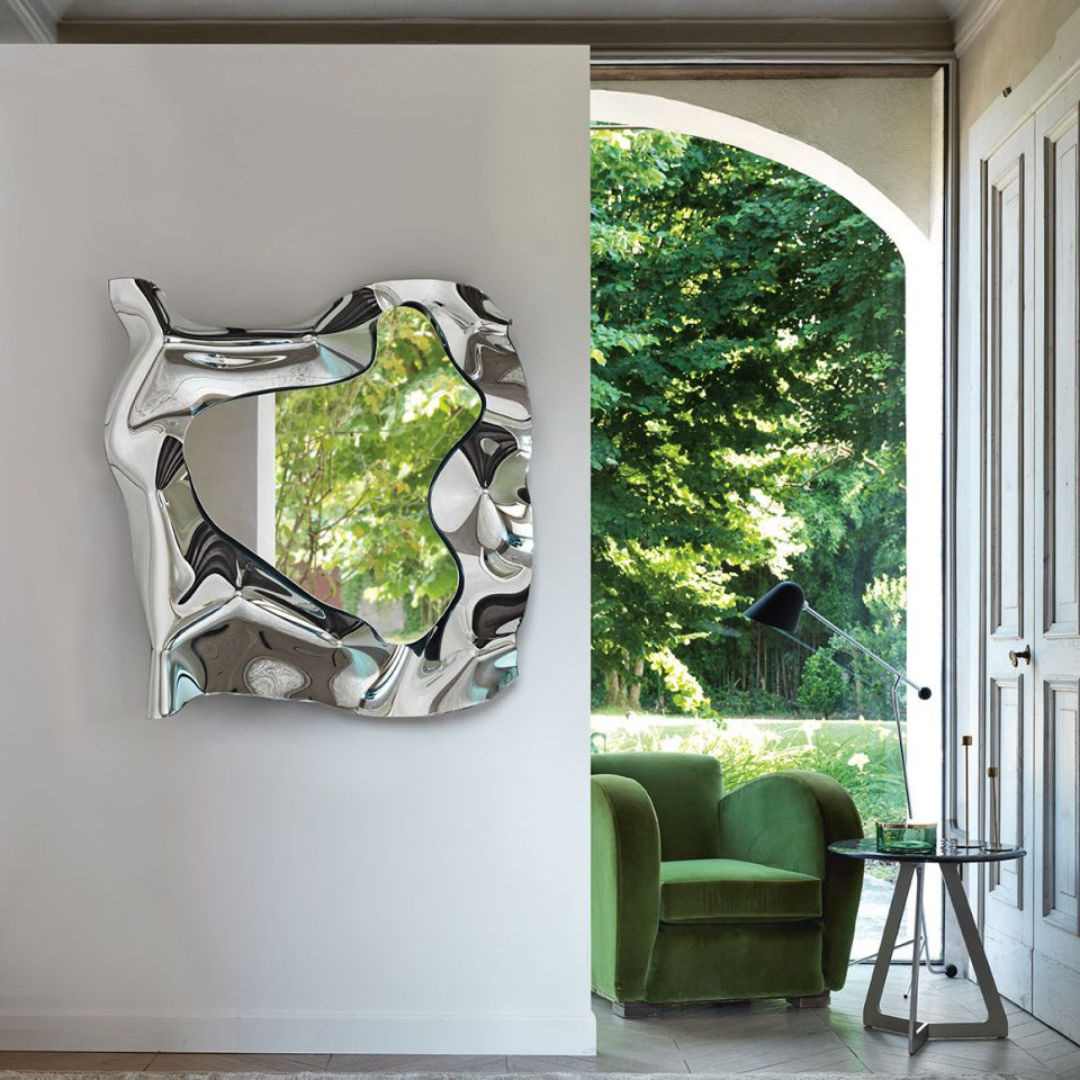 Fiam Italia designer glass furniture piece showcasing sculptural Italian craftsmanship and refined contemporary design.