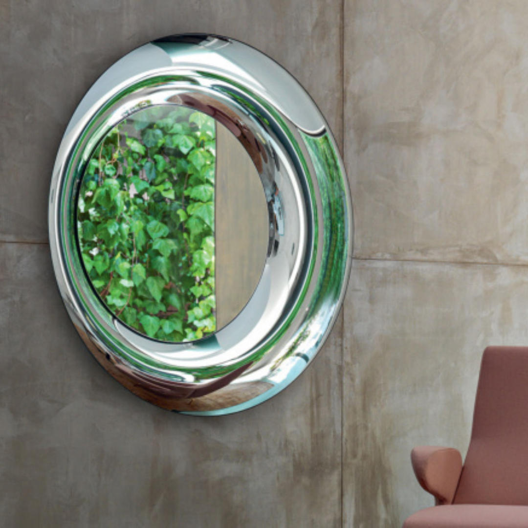 Fiam Italia designer glass furniture piece showcasing sculptural Italian craftsmanship and refined contemporary design.