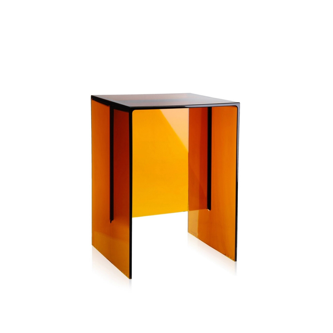 Designer Italian, German - European furniture | Kartell, Cattelan Italia, Camus, Chi Wing Lo, Eero Arnio, Liu Jo Living and more - chairs, tables, sofas, lighting, and accessories available at Royal Interiors Singapore.