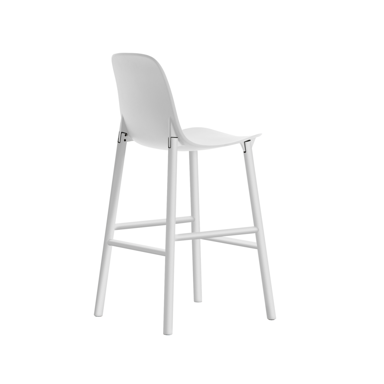 Designer furniture pieces by Chateau D'Ax, Chi Wing Lo, De Sede, Flou, Gamma Arredamenti, Lago, Liu Jo Living, Malerba, Missoni Home, Poltronova, Rolf Benz, Sur & Plus, Walter Knoll, Zanotta, Fiam, Jab, Giulio Marelli, Kristalia, Paolo C, Compar, Cornelio Cappellini, i4Mariani, Natisa, Potocco, Riva 1920, and more available at Royal Interiors Singapore. Shop showroom pieces at Royal 1956 in Delta House or Tan Boon Liat.