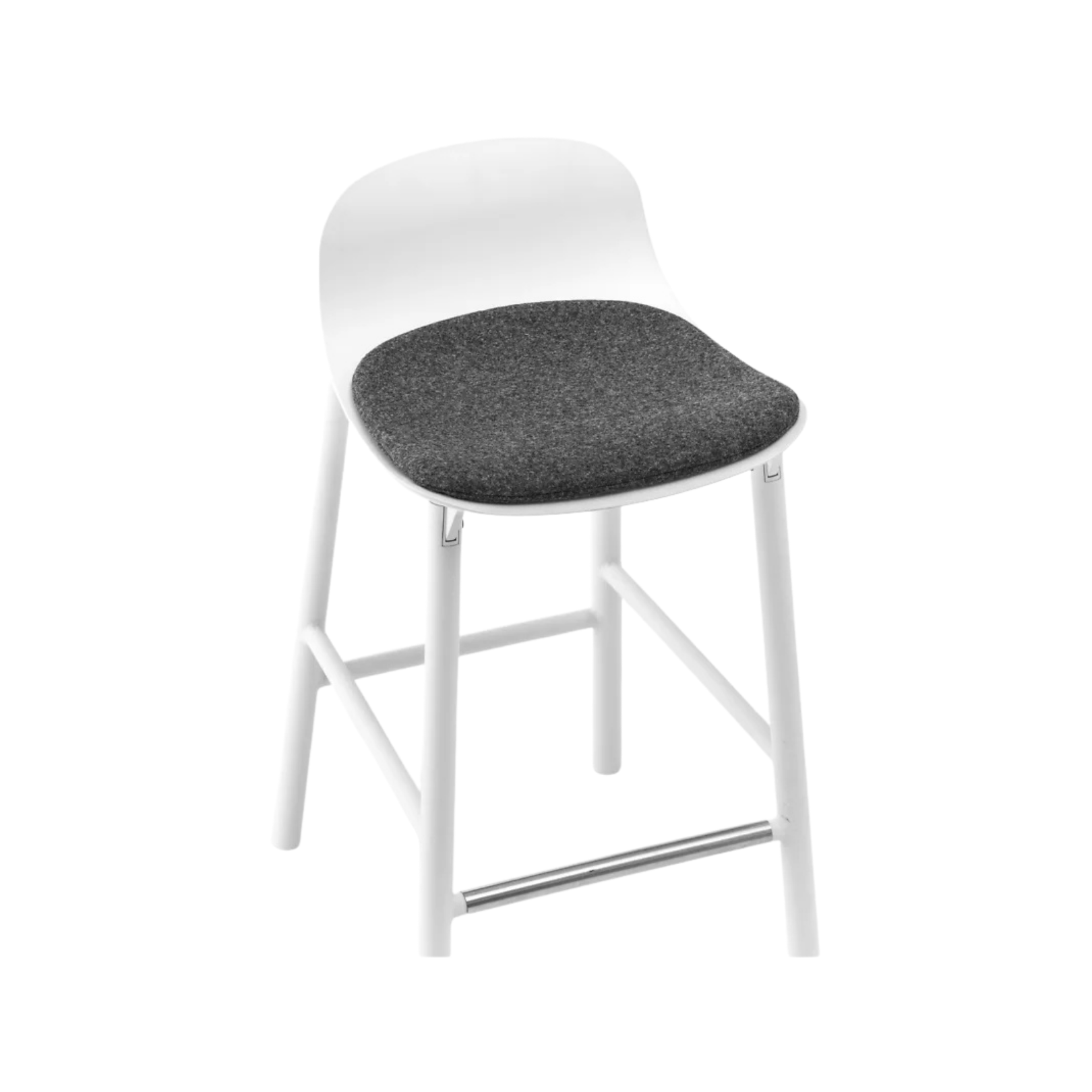 Designer furniture pieces by Chateau D'Ax, Chi Wing Lo, De Sede, Flou, Gamma Arredamenti, Lago, Liu Jo Living, Malerba, Missoni Home, Poltronova, Rolf Benz, Sur & Plus, Walter Knoll, Zanotta, Fiam, Jab, Giulio Marelli, Kristalia, Paolo C, Compar, Cornelio Cappellini, i4Mariani, Natisa, Potocco, Riva 1920, and more available at Royal Interiors Singapore. Shop showroom pieces at Royal 1956 in Delta House or Tan Boon Liat.