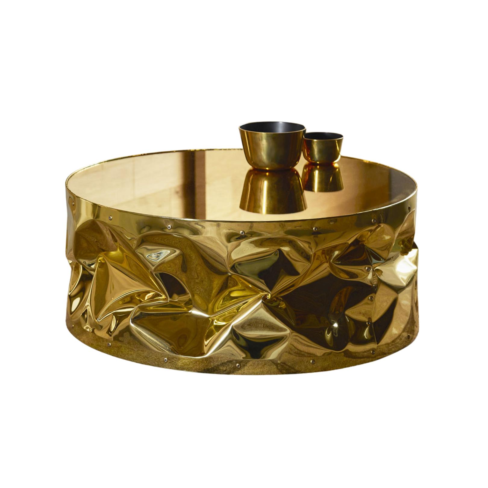 Designer furniture pieces by Chateau D'Ax, Chi Wing Lo, De Sede, Flou, Gamma Arredamenti, Lago, Liu Jo Living, Malerba, Missoni Home, Poltronova, Rolf Benz, Sur & Plus, Walter Knoll, Zanotta, Fiam, Jab, Giulio Marelli, Kristalia, Paolo C, Compar, Cornelio Cappellini, i4Mariani, Natisa, Potocco, Riva 1920, and more available at Royal Interiors Singapore. Shop showroom pieces at Royal 1956 in Delta House or Tan Boon Liat.