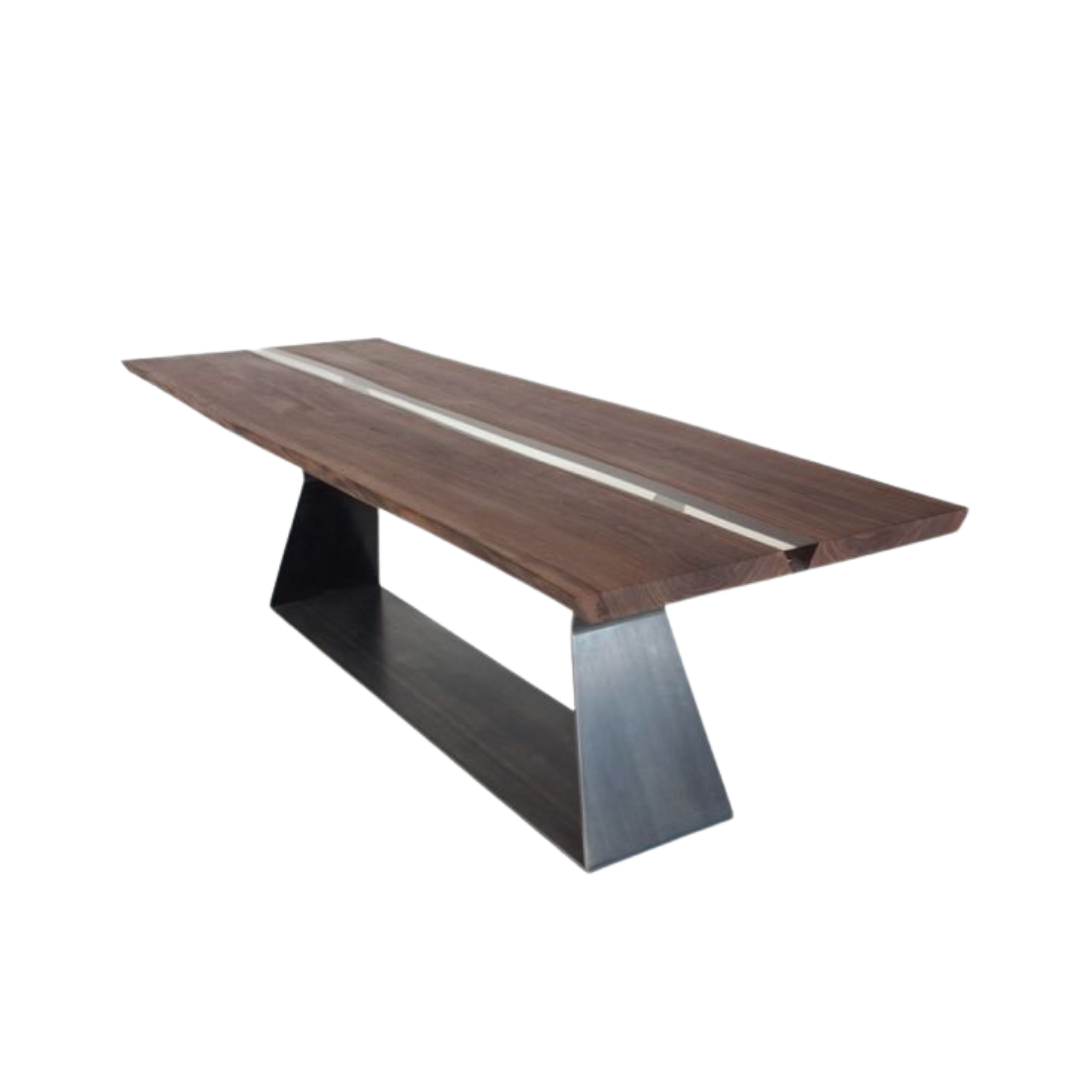 Designer furniture pieces by Chateau D'Ax, Chi Wing Lo, De Sede, Flou, Gamma Arredamenti, Lago, Liu Jo Living, Malerba, Missoni Home, Poltronova, Rolf Benz, Sur & Plus, Walter Knoll, Zanotta, Fiam, Jab, Giulio Marelli, Kristalia, Paolo C, Compar, Cornelio Cappellini, i4Mariani, Natisa, Potocco, Riva 1920, and more available at Royal Interiors Singapore. Shop showroom pieces at Royal 1956 in Delta House or Tan Boon Liat.