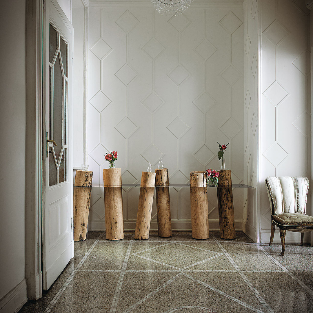 Designer furniture pieces by Chateau D'Ax, Chi Wing Lo, De Sede, Flou, Gamma Arredamenti, Lago, Liu Jo Living, Malerba, Missoni Home, Poltronova, Rolf Benz, Sur & Plus, Walter Knoll, Zanotta, Fiam, Jab, Giulio Marelli, Kristalia, Paolo C, Compar, Cornelio Cappellini, i4Mariani, Natisa, Potocco, Riva 1920, and more available at Royal Interiors Singapore. Shop showroom pieces at Royal 1956 in Delta House or Tan Boon Liat.