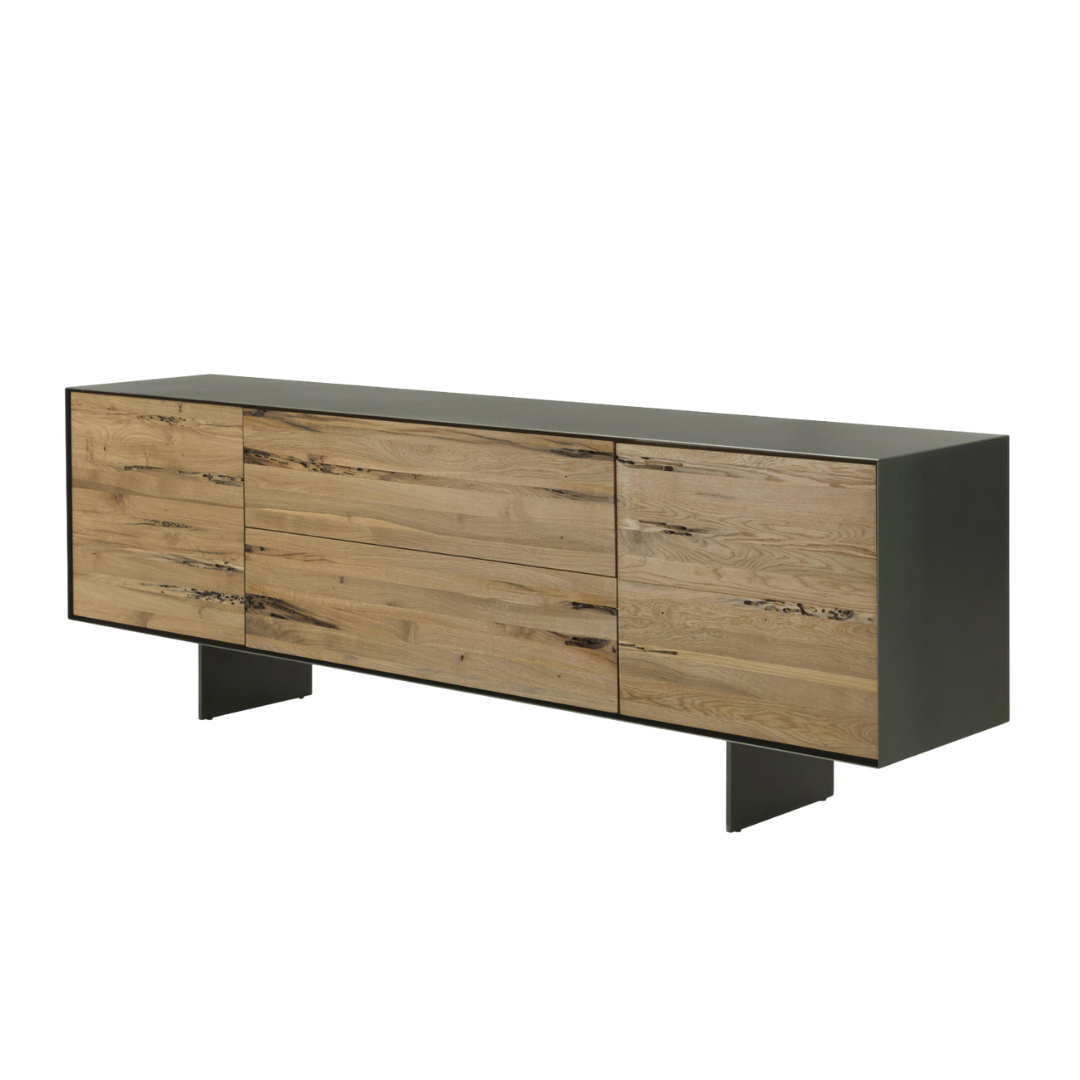 Designer furniture pieces by Chateau D'Ax, Chi Wing Lo, De Sede, Flou, Gamma Arredamenti, Lago, Liu Jo Living, Malerba, Missoni Home, Poltronova, Rolf Benz, Sur & Plus, Walter Knoll, Zanotta, Fiam, Jab, Giulio Marelli, Kristalia, Paolo C, Compar, Cornelio Cappellini, i4Mariani, Natisa, Potocco, Riva 1920, and more available at Royal Interiors Singapore. Shop showroom pieces at Royal 1956 in Delta House or Tan Boon Liat.