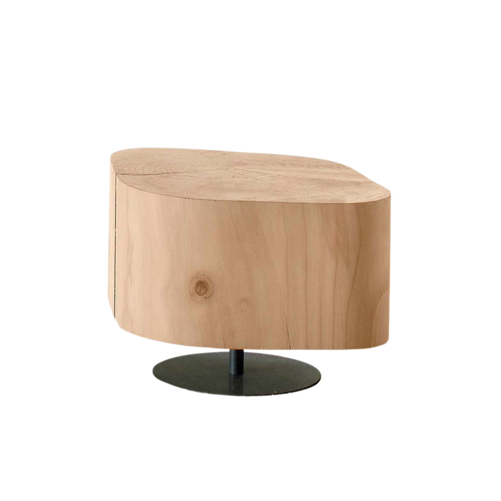 Designer furniture pieces by Chateau D'Ax, Chi Wing Lo, De Sede, Flou, Gamma Arredamenti, Lago, Liu Jo Living, Malerba, Missoni Home, Poltronova, Rolf Benz, Sur & Plus, Walter Knoll, Zanotta, Fiam, Jab, Giulio Marelli, Kristalia, Paolo C, Compar, Cornelio Cappellini, i4Mariani, Natisa, Potocco, Riva 1920, and more available at Royal Interiors Singapore. Shop showroom pieces at Royal 1956 in Delta House or Tan Boon Liat.