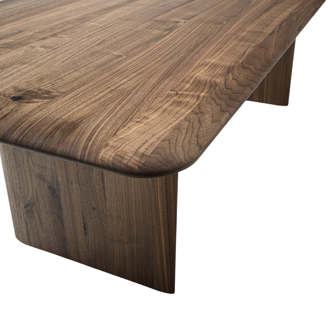 Designer furniture pieces by Chateau D'Ax, Chi Wing Lo, De Sede, Flou, Gamma Arredamenti, Lago, Liu Jo Living, Malerba, Missoni Home, Poltronova, Rolf Benz, Sur & Plus, Walter Knoll, Zanotta, Fiam, Jab, Giulio Marelli, Kristalia, Paolo C, Compar, Cornelio Cappellini, i4Mariani, Natisa, Potocco, Riva 1920, and more available at Royal Interiors Singapore. Shop showroom pieces at Royal 1956 in Delta House or Tan Boon Liat.