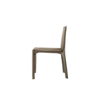 Walter Knoll furniture - everything is done with consciousness and based on a long tradition. Get to know the furniture brand of modernity in all its facets – in the past, today and on site at Royal Interiors Singapore