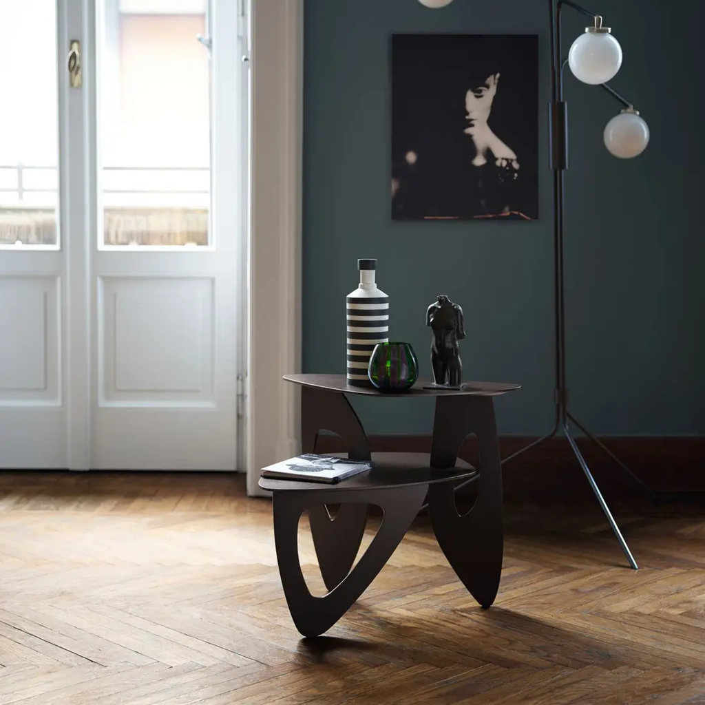 Walter Knoll furniture - everything is done with consciousness and based on a long tradition. Get to know the furniture brand of modernity in all its facets – in the past, today and on site at Royal Interiors Singapore