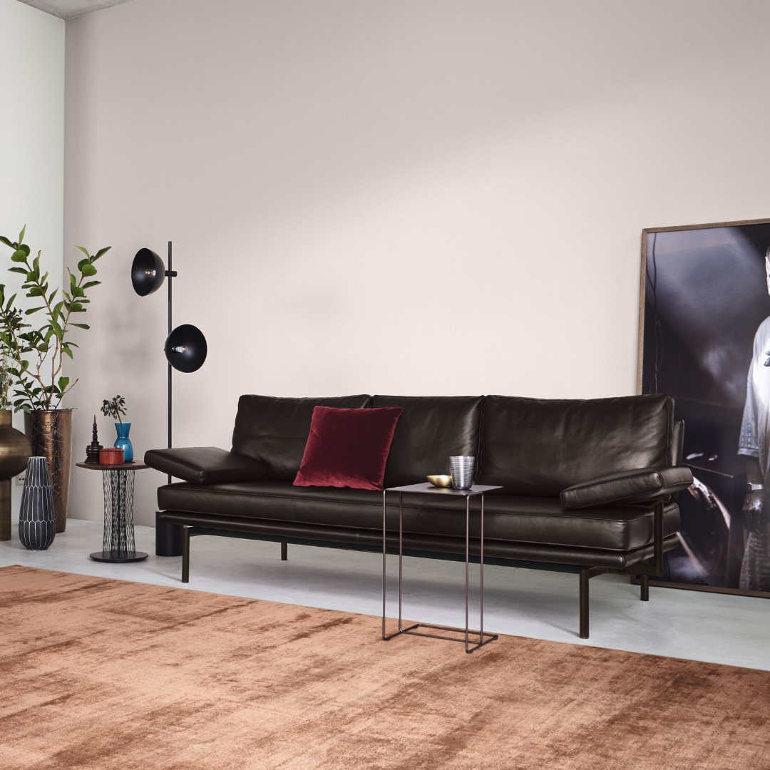 Walter Knoll furniture - everything is done with consciousness and based on a long tradition. Get to know the furniture brand of modernity in all its facets – in the past, today and on site at Royal Interiors Singapore