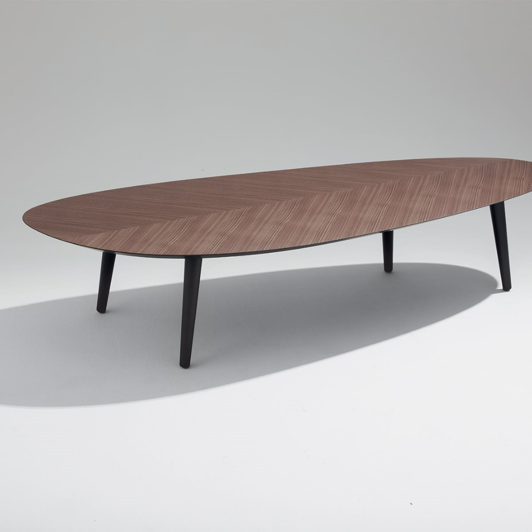 Designer furniture pieces by Chateau D'Ax, Chi Wing Lo, De Sede, Flou, Gamma Arredamenti, Lago, Liu Jo Living, Malerba, Missoni Home, Poltronova, Rolf Benz, Sur & Plus, Walter Knoll, Zanotta, Fiam, Jab, Giulio Marelli, Kristalia, Paolo C, Compar, Cornelio Cappellini, i4Mariani, Natisa, Potocco, Riva 1920, and more available at Royal Interiors Singapore. Shop showroom pieces at Royal 1956 in Delta House or Tan Boon Liat.