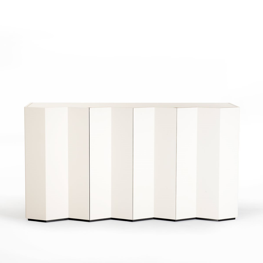 Designer furniture pieces by Chateau D'Ax, Chi Wing Lo, De Sede, Flou, Gamma Arredamenti, Lago, Liu Jo Living, Malerba, Missoni Home, Poltronova, Rolf Benz, Sur & Plus, Walter Knoll, Zanotta, Fiam, Jab, Giulio Marelli, Kristalia, Paolo C, Compar, Cornelio Cappellini, i4Mariani, Natisa, Potocco, Riva 1920, and more available at Royal Interiors Singapore. Shop showroom pieces at Royal 1956 in Delta House or Tan Boon Liat.