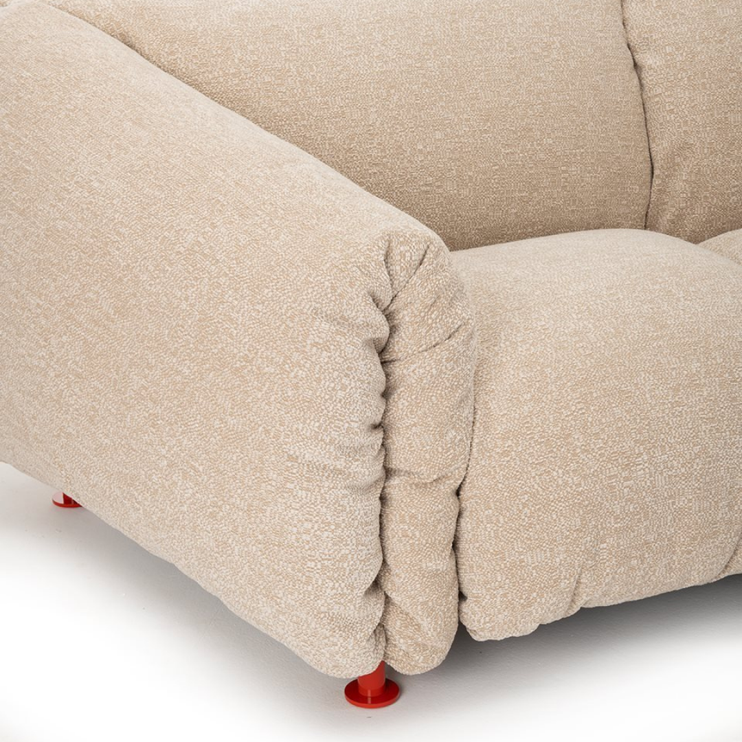 Designer furniture pieces by Chateau D'Ax, Chi Wing Lo, De Sede, Flou, Gamma Arredamenti, Lago, Liu Jo Living, Malerba, Missoni Home, Poltronova, Rolf Benz, Sur & Plus, Walter Knoll, Zanotta, Fiam, Jab, Giulio Marelli, Kristalia, Paolo C, Compar, Cornelio Cappellini, i4Mariani, Natisa, Potocco, Riva 1920, and more available at Royal Interiors Singapore. Shop showroom pieces at Royal 1956 in Delta House or Tan Boon Liat.