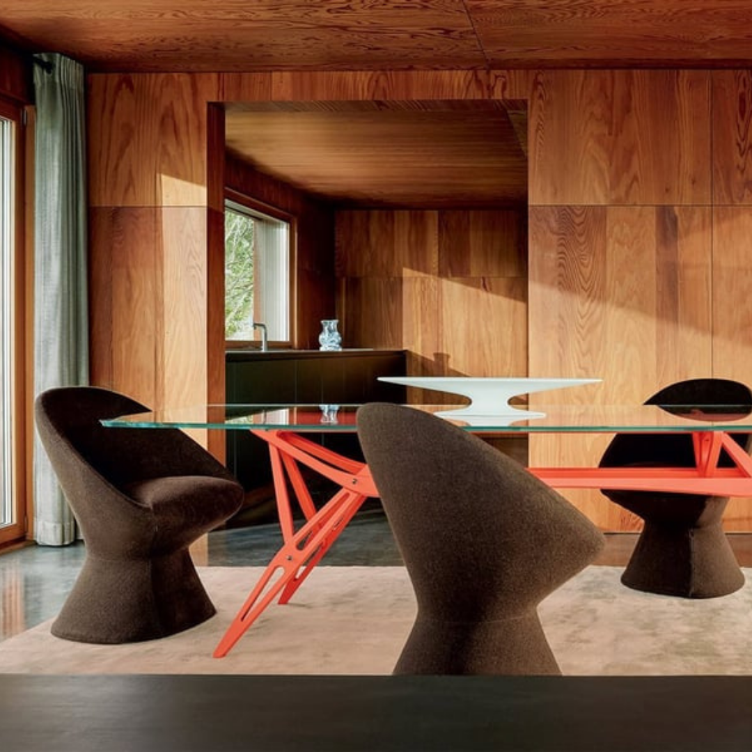 Designer furniture pieces by Chateau D'Ax, Chi Wing Lo, De Sede, Flou, Gamma Arredamenti, Lago, Liu Jo Living, Malerba, Missoni Home, Poltronova, Rolf Benz, Sur & Plus, Walter Knoll, Zanotta, Fiam, Jab, Giulio Marelli, Kristalia, Paolo C, Compar, Cornelio Cappellini, i4Mariani, Natisa, Potocco, Riva 1920, and more available at Royal Interiors Singapore. Shop showroom pieces at Royal 1956 in Delta House or Tan Boon Liat.