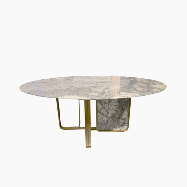 Nova dining table