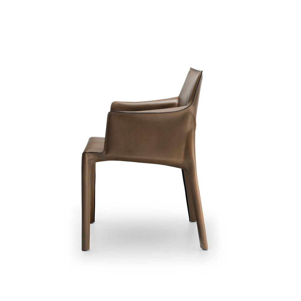 Saddle style 2024 chair